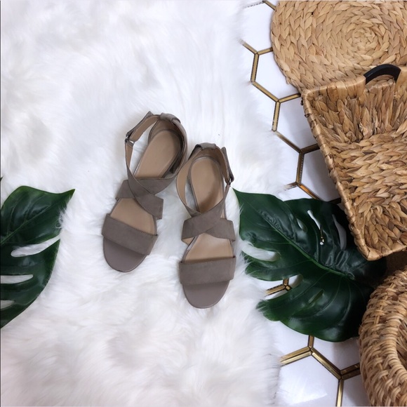 Naturalizer Shoes - 🔴 Naturalizer | Blocked Heel Sandal  9W